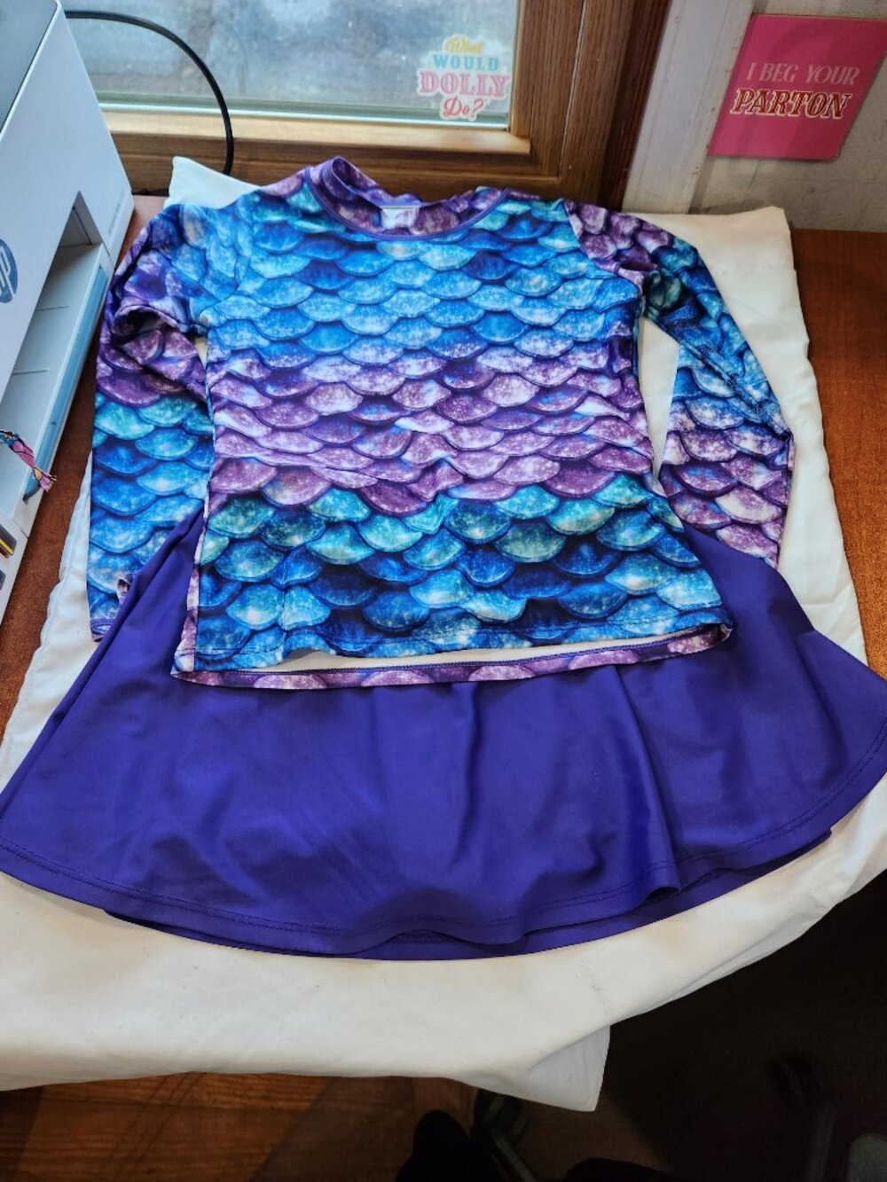 Girls Mermaid Rash Guard Swimsuit 2 Piece Set Size 7-8 Purple Skort UPF 50